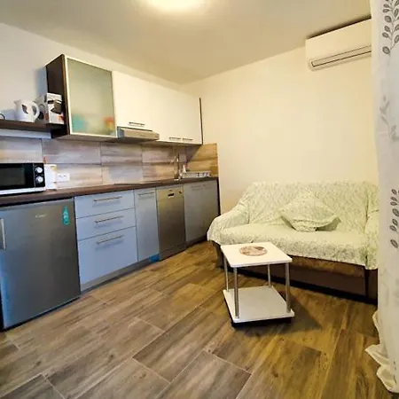 Kurjakovic - شقة *